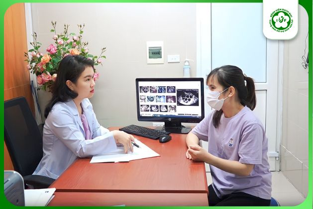 Khám hiếm muộn với chuyên gia tại IVF Bạch Mai